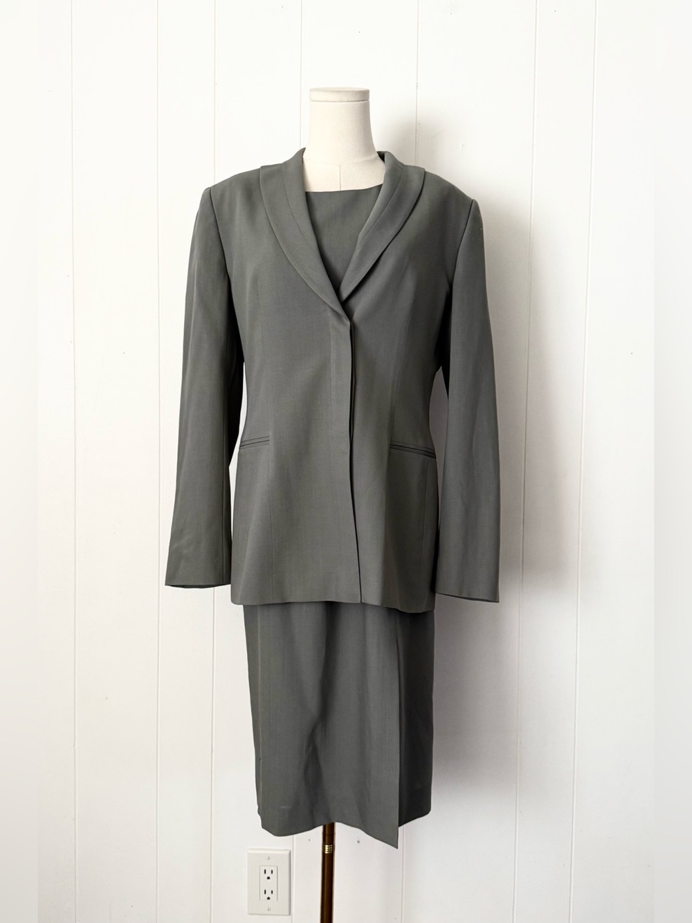 Giorgio Armani Le Collezioni Gray Virgin Wool Power Suit Dress & Jacket Set VTG